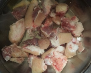 冬瓜猪蹄汤的做法