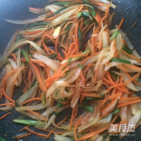 时蔬炒面的做法