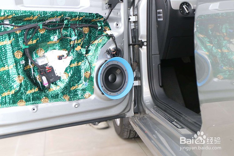 哈尔滨大众速腾汽车音响改装丹拿,大能隔音案例