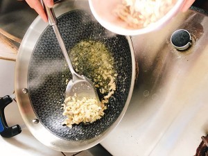 健康养生佳品鱼香茄子的做法
