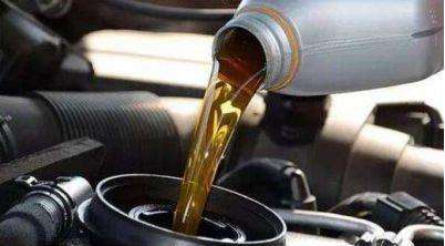 汽车里面需要加水吗？怎么看里面是不是缺水了？缺水发动机会坏吗