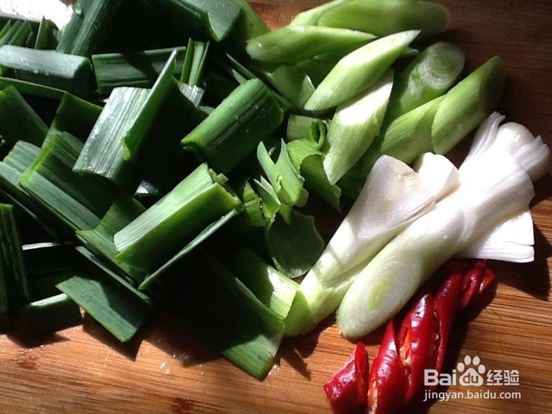 菜谱大全：蒜苗炒腊肉