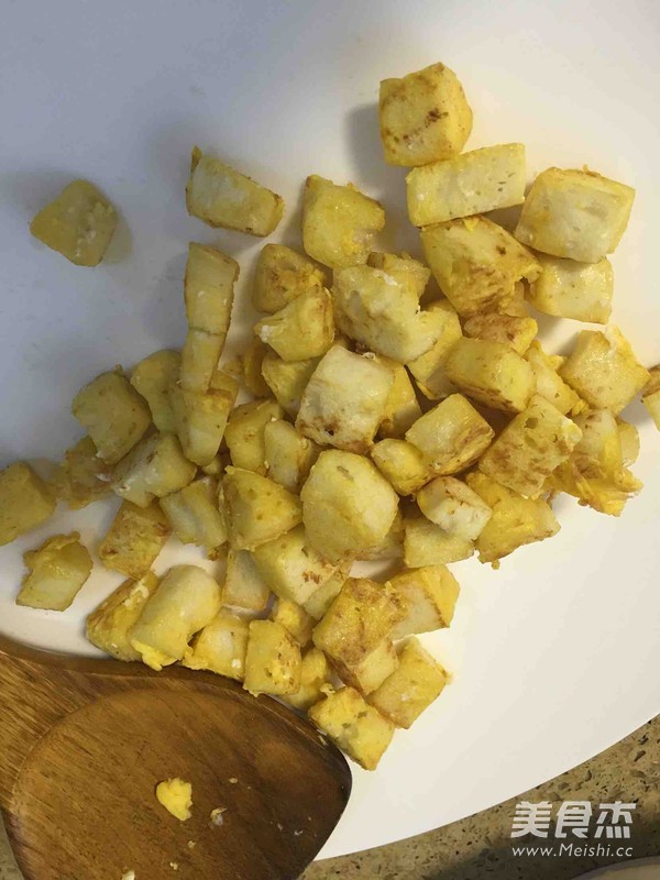 茄汁蘑菇炒面包