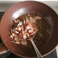 好吃的自制麻辣牙签肉