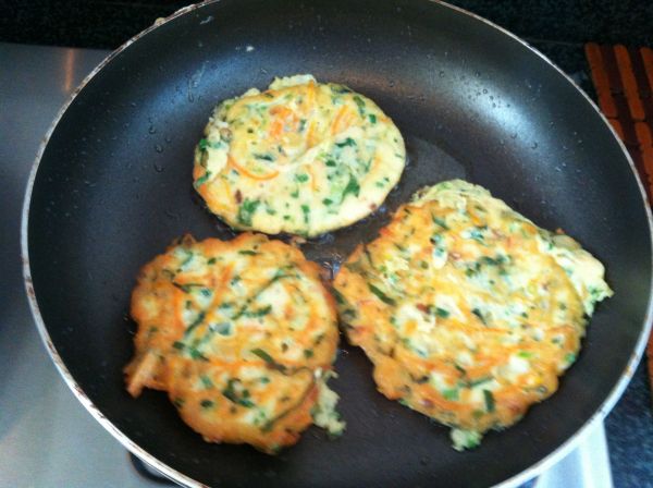鸡蛋豆腐青菜饼