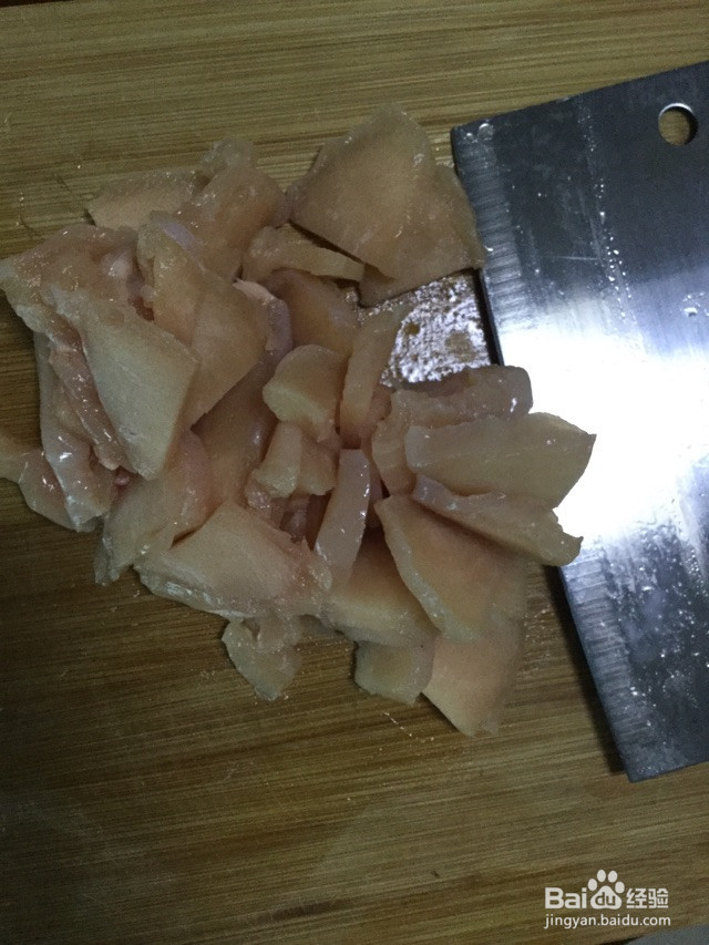青蒜腐竹烧肉的做法