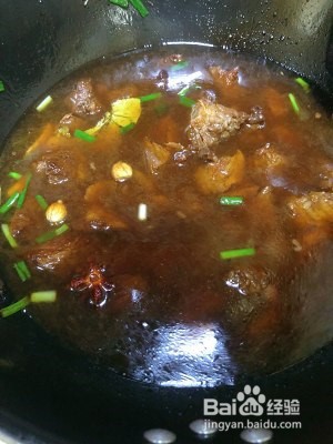 土豆炖牛肉的做法