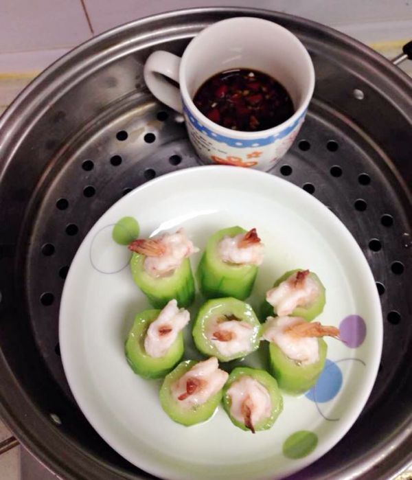 蒜茸丝瓜鲜虾盅