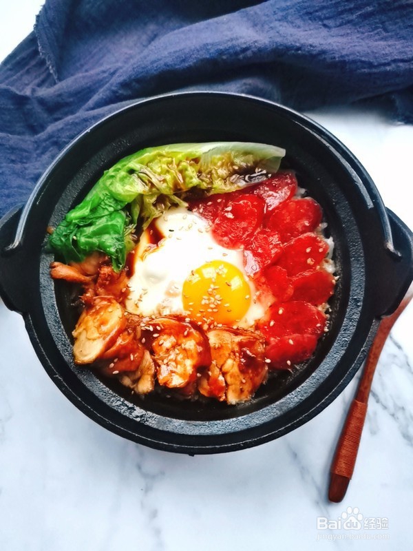 鸡腿腊肠煲仔饭做法