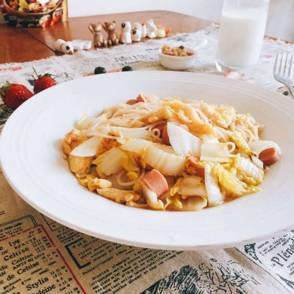 火腿鸡蛋炒米线