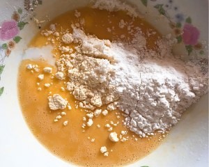 食补养生草莓香蕉饼的做法