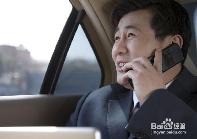 女孩外出搭车注意事项