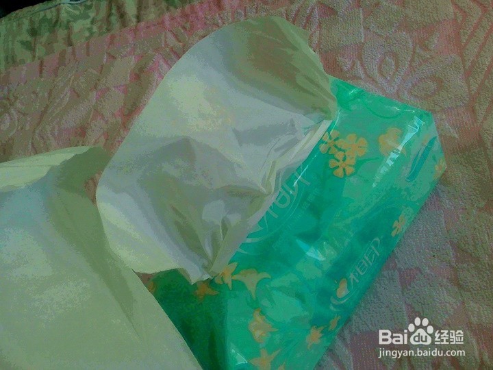 <b>怎样用最快速度打开塑料袋包装的抽纸</b>