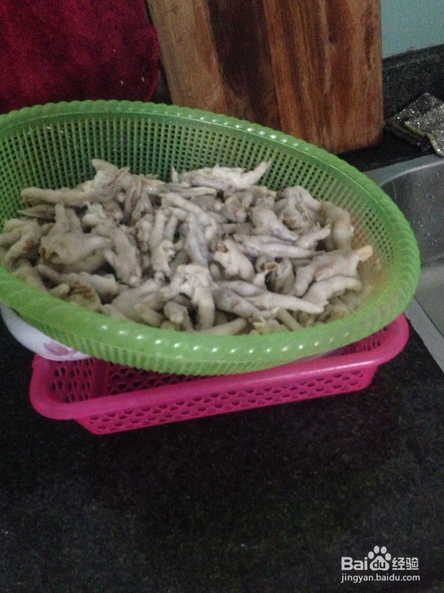 嫩鸡爪凉拌的做法