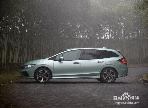 新婚购轿车预算18W以内落地该如何选择