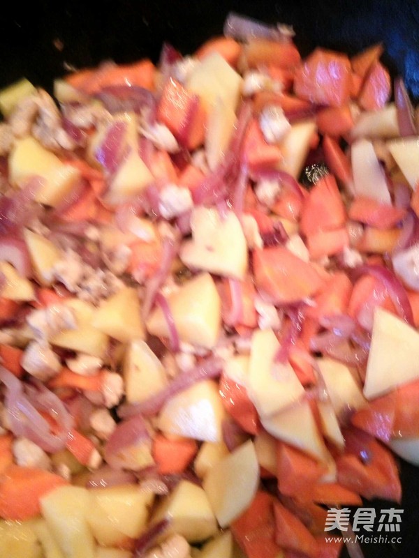 鸡肉咖喱盖浇饭