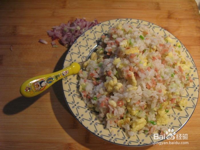 如何做色香味俱全的特色蛋炒饭