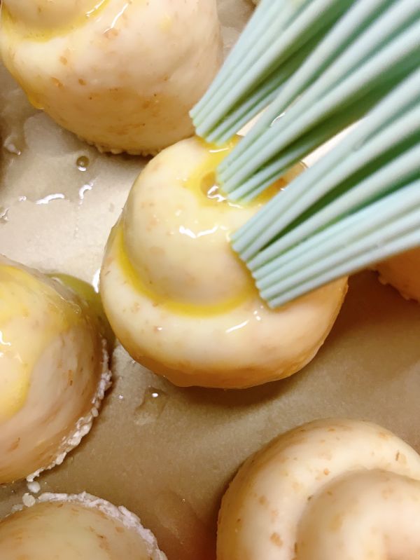 脆底蜂蜜小面包