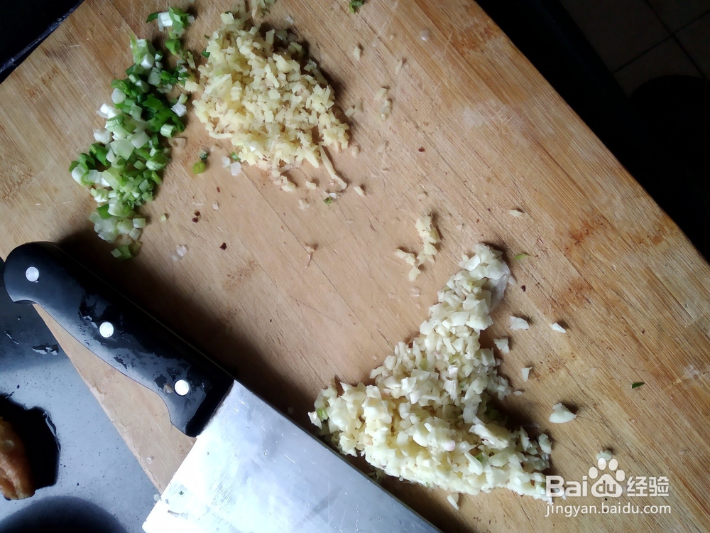 如何制作麻辣香菇拌饭酱