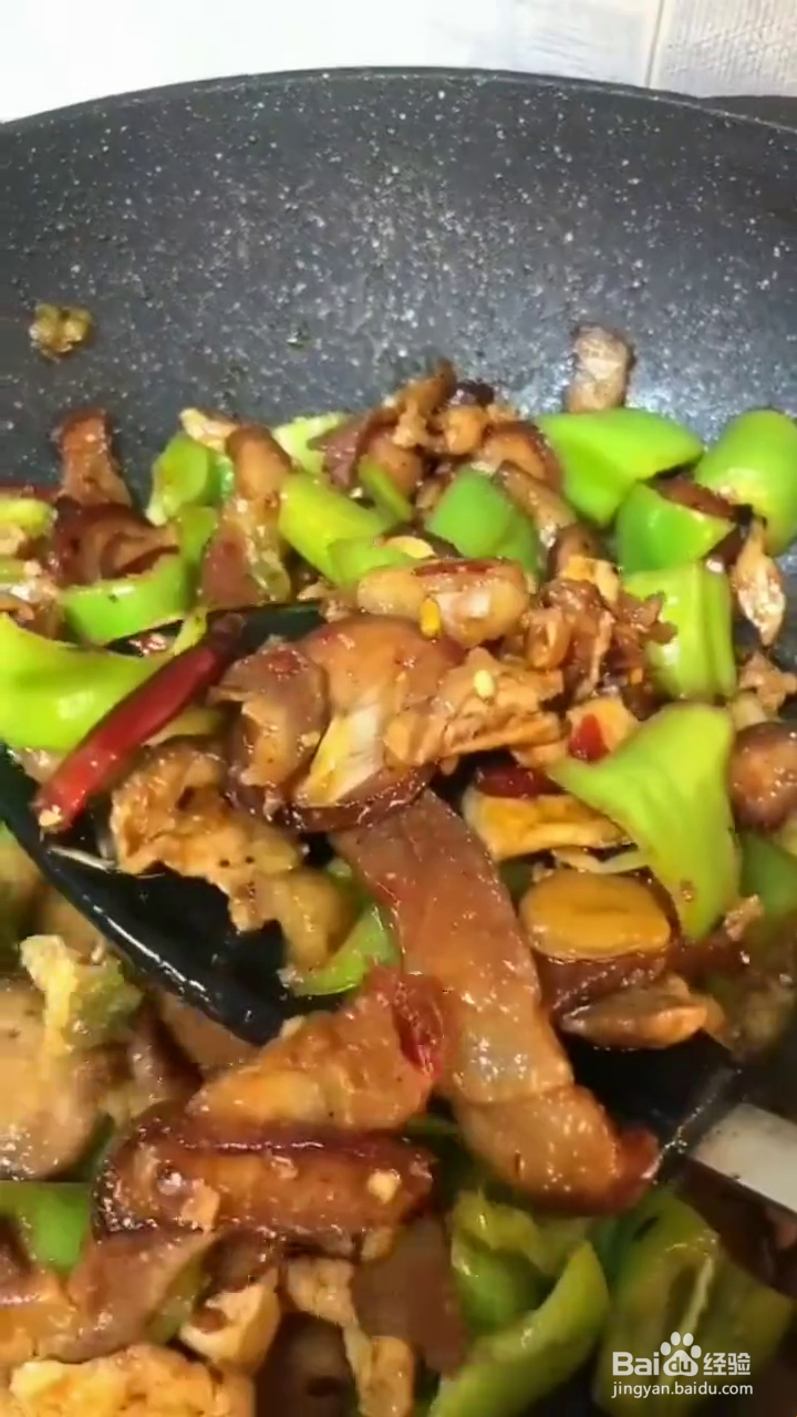 怎么做尖椒炒三样