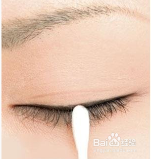 眼线新画法 能让眼睛放大2倍