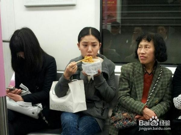 如何文明乘坐地铁?坐地铁注意事项