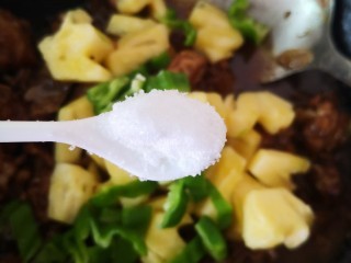 菠萝炒鸡的做法