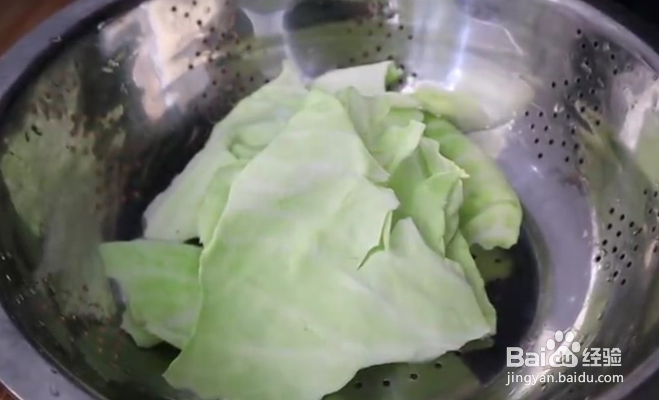 如何做手撕包菜？