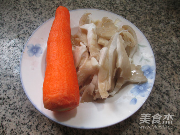 平菇炒胡萝卜