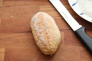 椰丝奶油包的做法