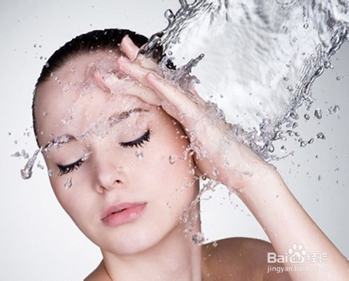 告别干燥脱皮 干性皮肤秋冬补水7要素