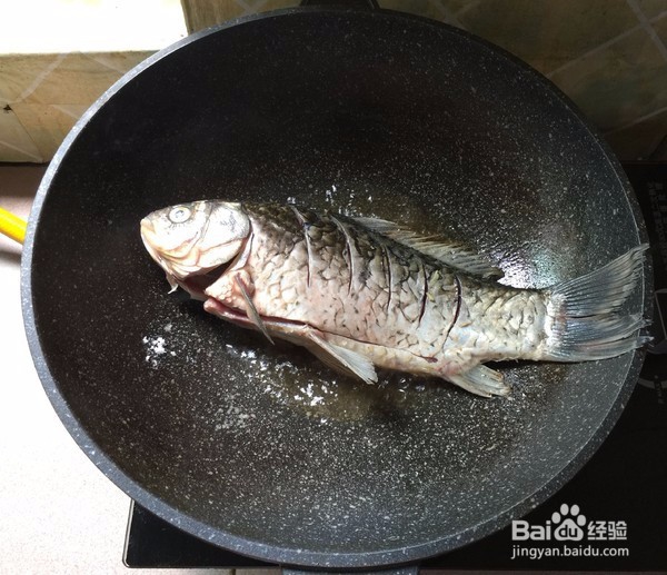 如何做出好吃的泡菜烧鲫鱼