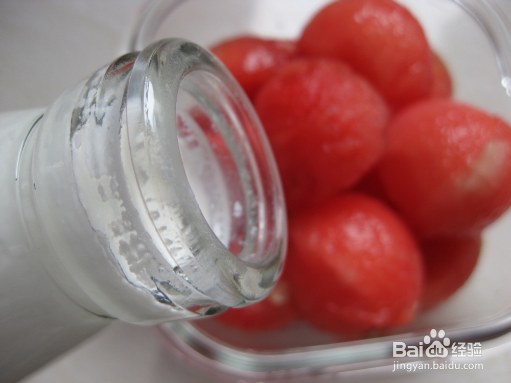 赏心悦目的美食——西瓜球酸奶