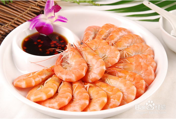 长期吸烟的人在饮食上要注意什么？