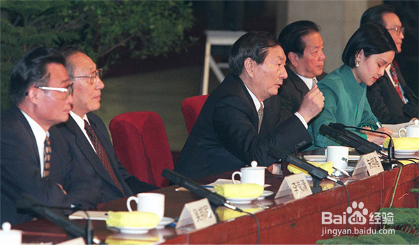 如何写新闻评论?