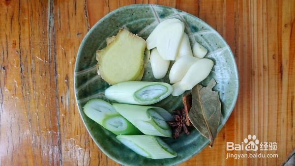 贴秋膘 鹌鹑蛋红烧肉