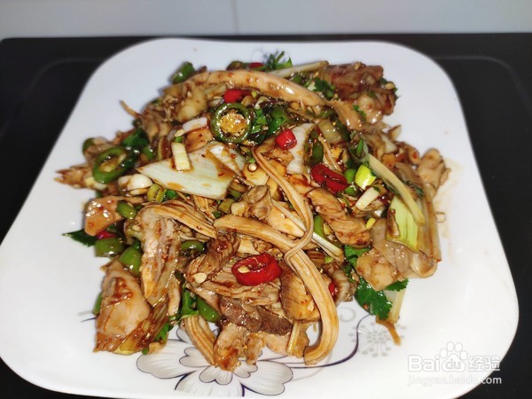 小米辣鸡腿拌