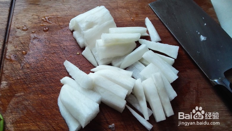 如何做酱烧鱼尾萝卜？