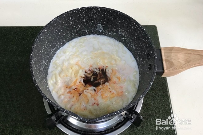 牛奶火鸡面的做法