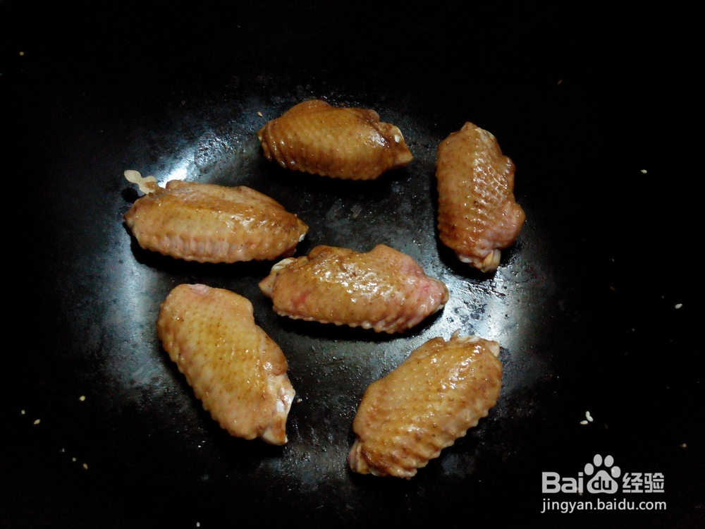 美味可乐鸡翅的家常做法。