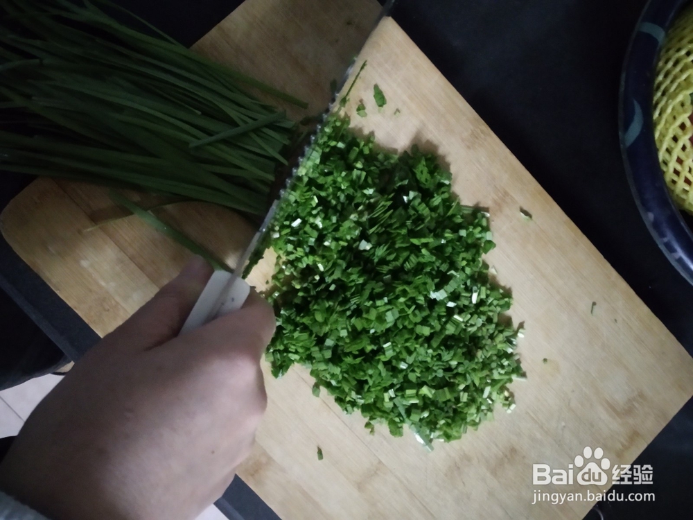 如何做出好吃的韭菜盒子？