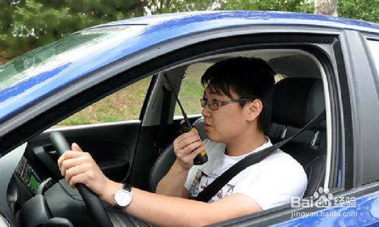 如何安全的自行拖车