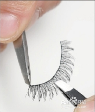 假睫毛如何卸妆，正确的卸假睫毛方法