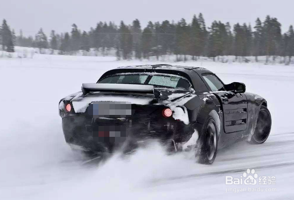 雪天开车注意事项/冬天开车要注意什么