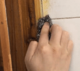 白墙发黄应该怎么处理？