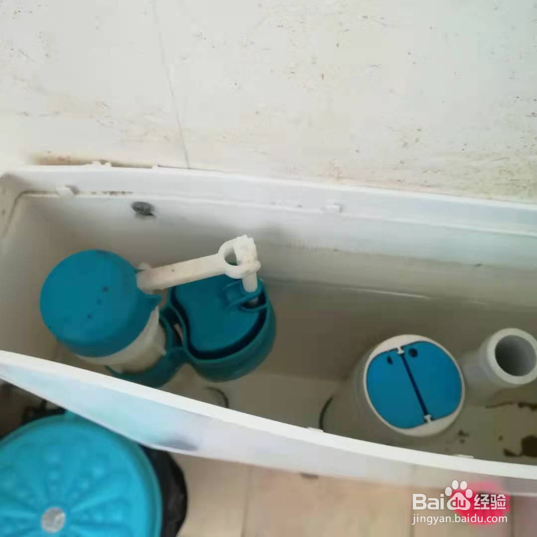 抽水马桶一直上水怎么办