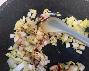 食补养生金枪鱼辣白菜土豆泥