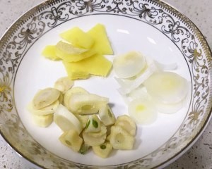 汤都不剩的家庭版麻辣烫