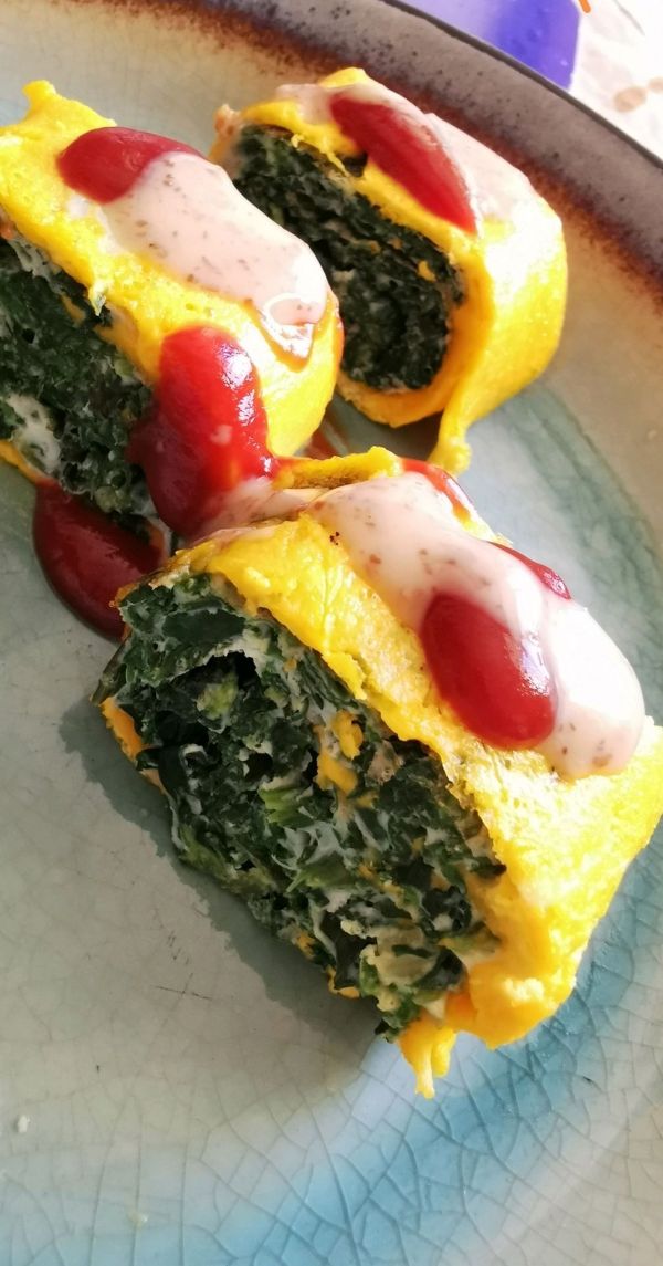 芹菜叶子鸡蛋卷