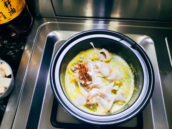 金汤虾仁豆腐羹